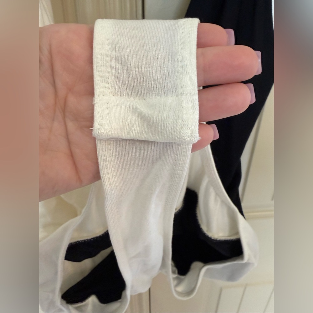 LULUS Opposites Attract Black and White Tie-Strap Bodysuit NWT SIZE MEDIUM - Picture 7 of 8